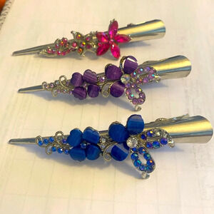 Vintage duck bill hair clips total of 3